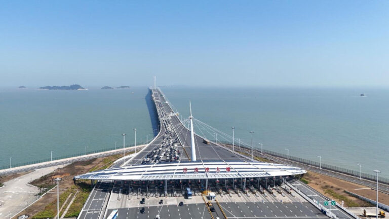 Jembatan Hong Kong-Zhuhai-Macao catat rekor baru penumpang harian