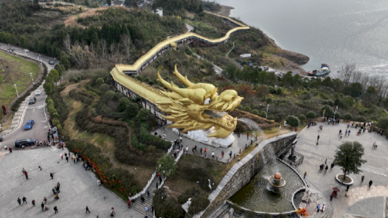 Koridor wisata bertema naga menarik minat pengunjung di Guizhou