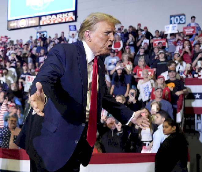 Trump menentang setelah mendapat reaksi keras atas pernyataan NATO