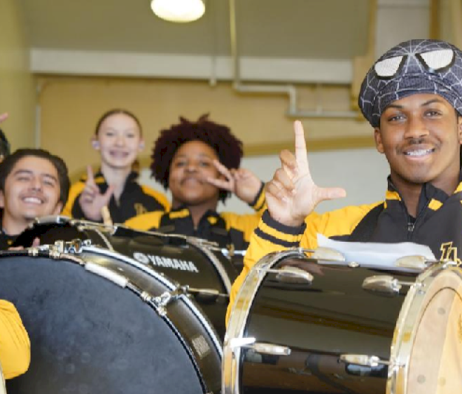 Xi sampaikan ucapan selamat tahun baru kepada guru dan siswa SMA di AS