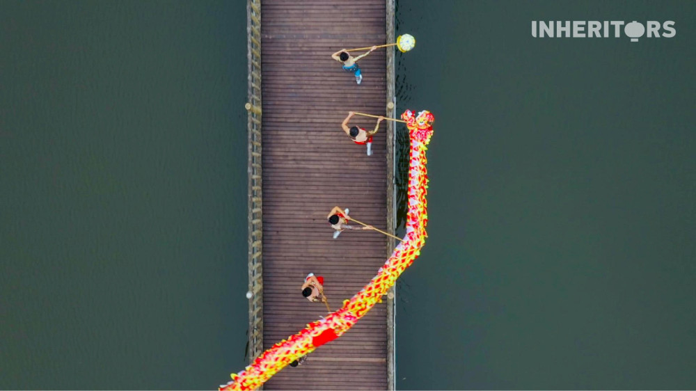 13950 tarian naga tongliang tradisi yang dirayakan selama berabad abad