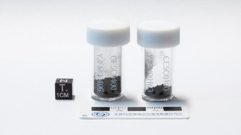 Ilmuwan Tiongkok temukan molekul air dalam sampel bulan Chang’e-5