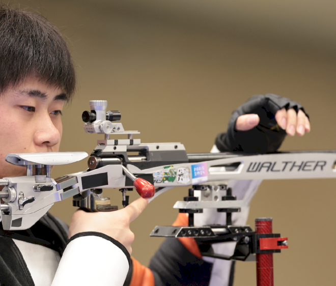 Liu Yukun raih medali emas ke-10 untuk Tiongkok di Paris pada nomor 50m senapan 3 posisi putra