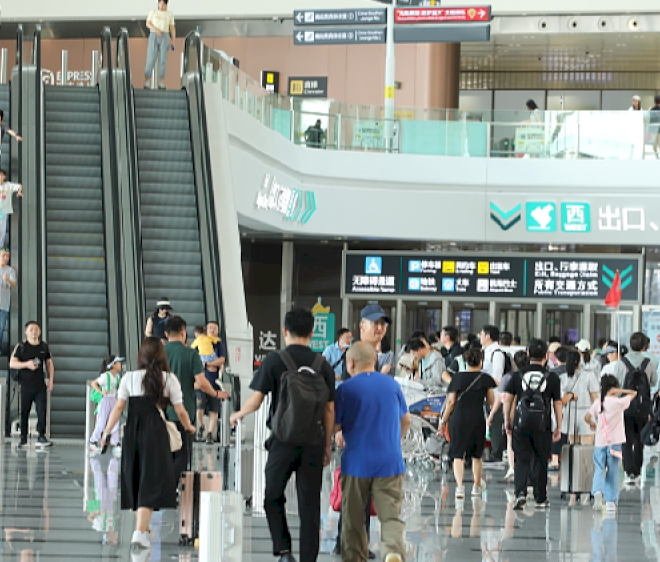 Tiongkok akan mencatat rekor tertinggi perjalanan penumpang pesawat pada tahun 2024