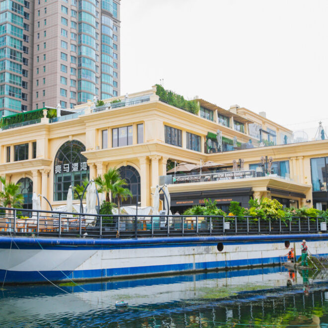 Atap dan Teras Terbaik di Sepanjang Sungai Liangma