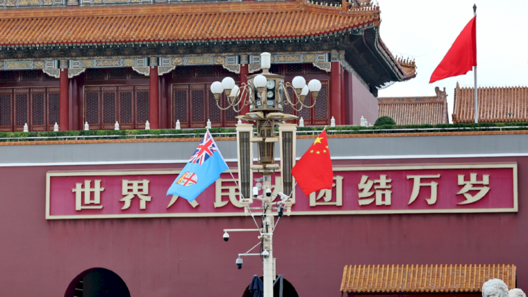 Anggota parlemen tinggi Tiongkok bertemu PM Fiji