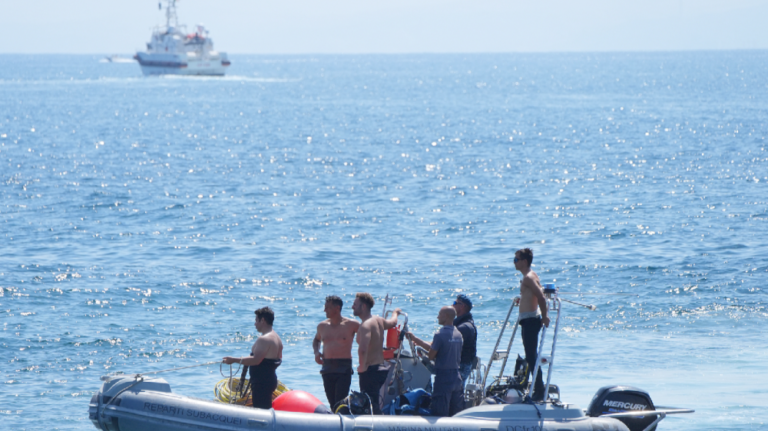 Jaksa Sisilia membuka penyelidikan pembunuhan setelah kapal pesiar tenggelam