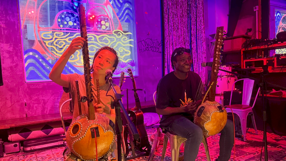 suara-alat-musik-kora-dan-kamale-ngoni-memicu-pertukaran-tiongkok-afrika