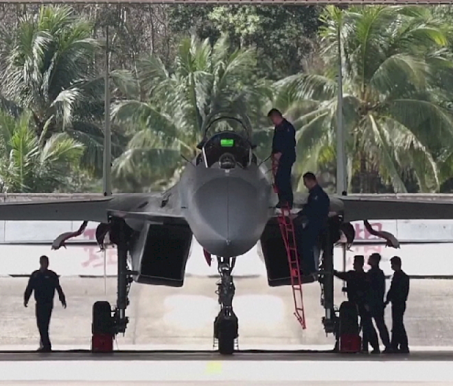 Tentara Pembebasan Rakyat Tiongkok memulai latihan tembak langsung di wilayah perbatasan Myanmar