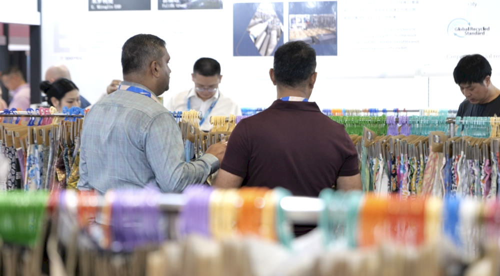 pameran-tekstil-terbesar-di-dunia-dimulai-di-shanghai