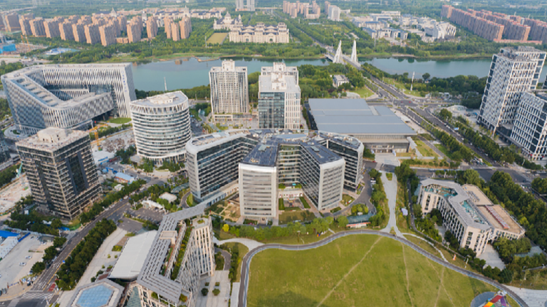 Pembiayaan masa depan: Hambatan dan solusi