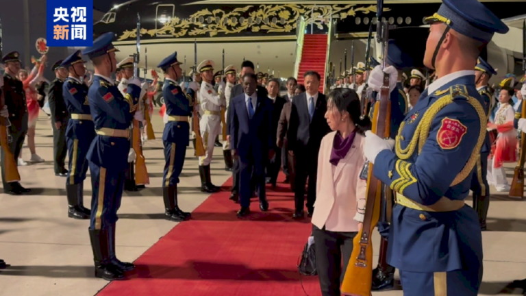 Presiden Guinea Ekuatorial tiba di Beijing untuk menghadiri KTT FOCAC