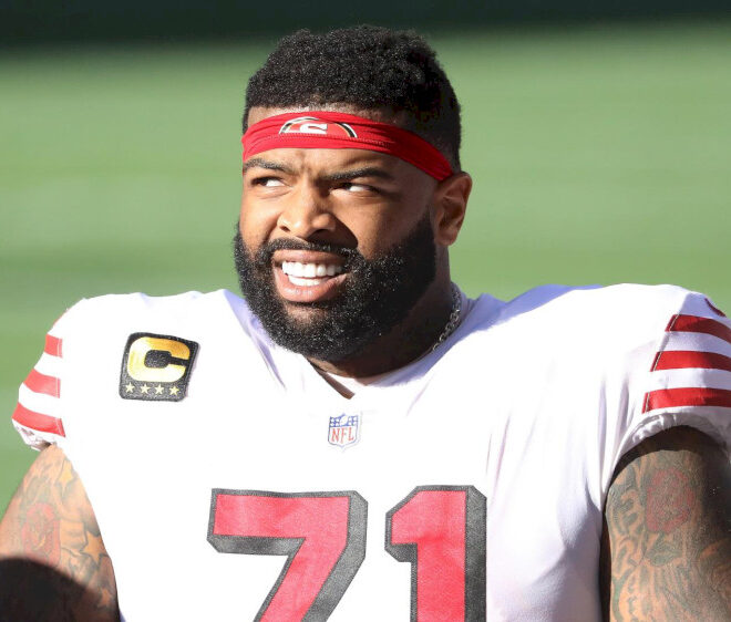 San Francisco 49ers menjadikan Trent Williams sebagai pemain lini ofensif dengan bayaran tertinggi