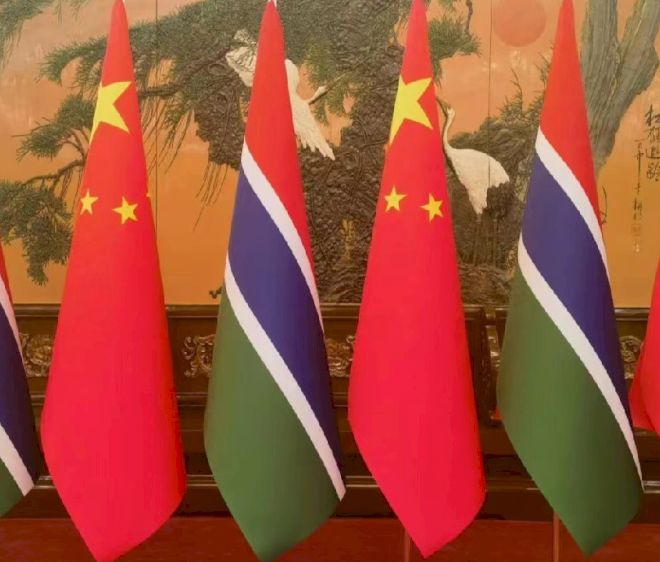 Xi Jinping bertemu dengan Presiden Gambia Barrow