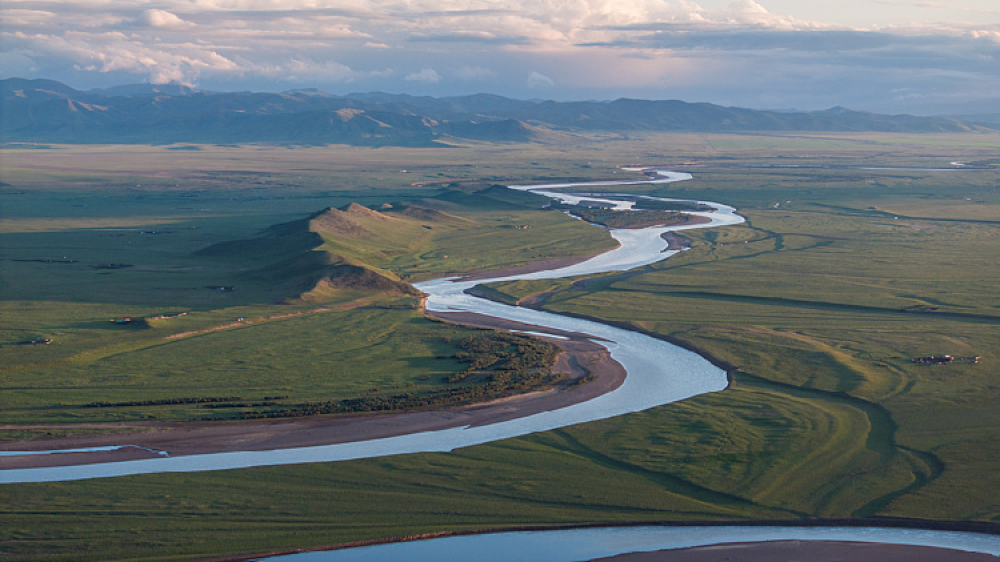 xi-menyerukan-peningkatan-pembangunan-berkualitas-tinggi-di-lembah-sungai-kuning