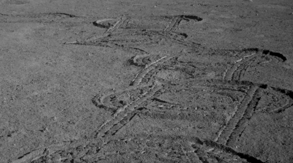 penjelajah-bulan-yutu-2-milik-tiongkok-memancarkan-kembali-gambar-dari-sisi-terjauh-bulan