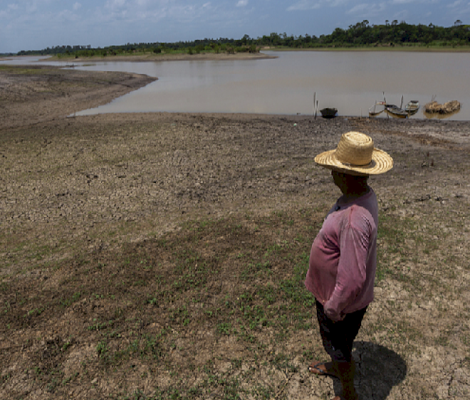 Kekeringan terburuk yang pernah tercatat menyebabkan sungai Amazon mencapai titik terendah sepanjang masa