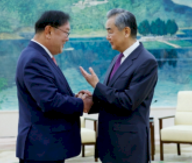 Wang Yi bertemu dengan ketua Persatuan Parlemen ROK-Tiongkok