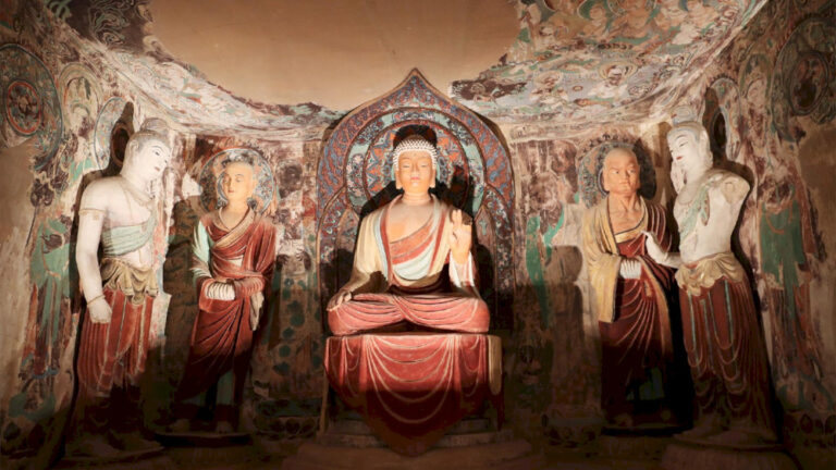 Temukan keindahan abadi seni gua Dunhuang