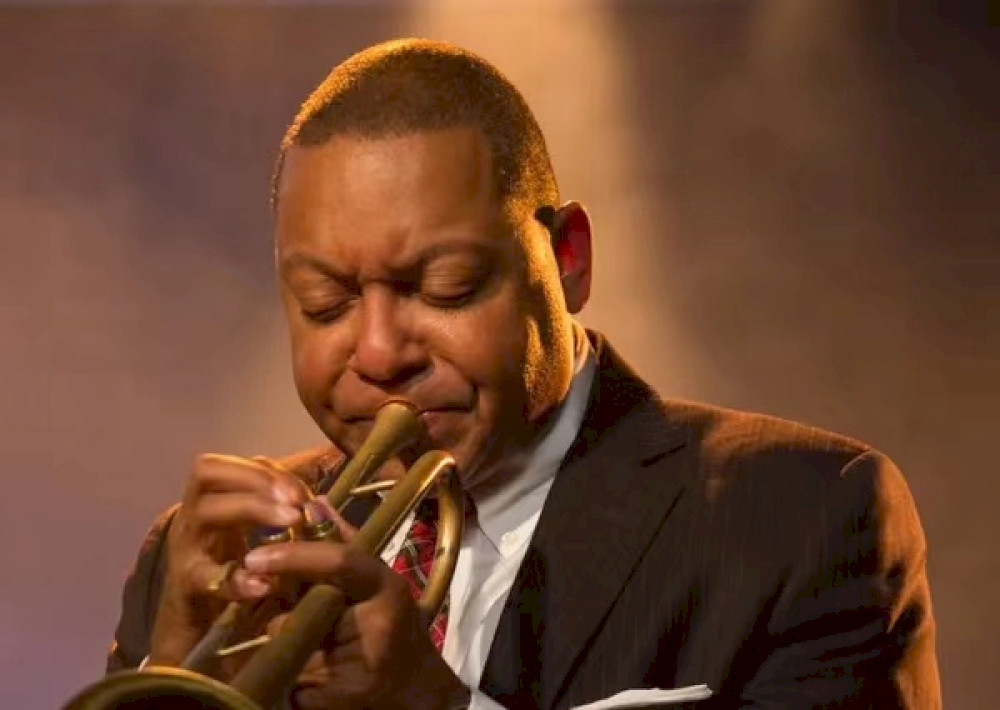 malam-ini:-jangan-lewatkan-legenda-jazz-wynton-marsalis-di-beijing