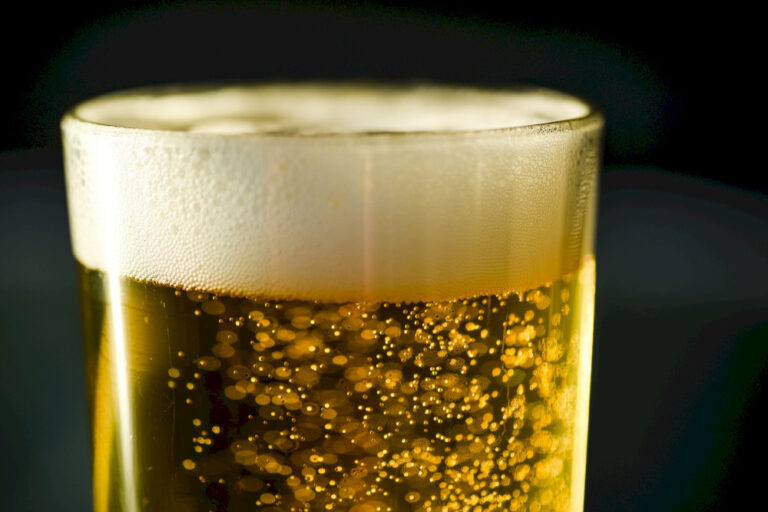 Bir, Wiski, dan Berita Minuman Keras Beijing Lainnya