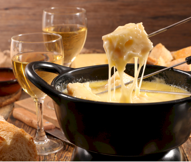 Nikmati Fondue Keju di Delapan Tempat ini