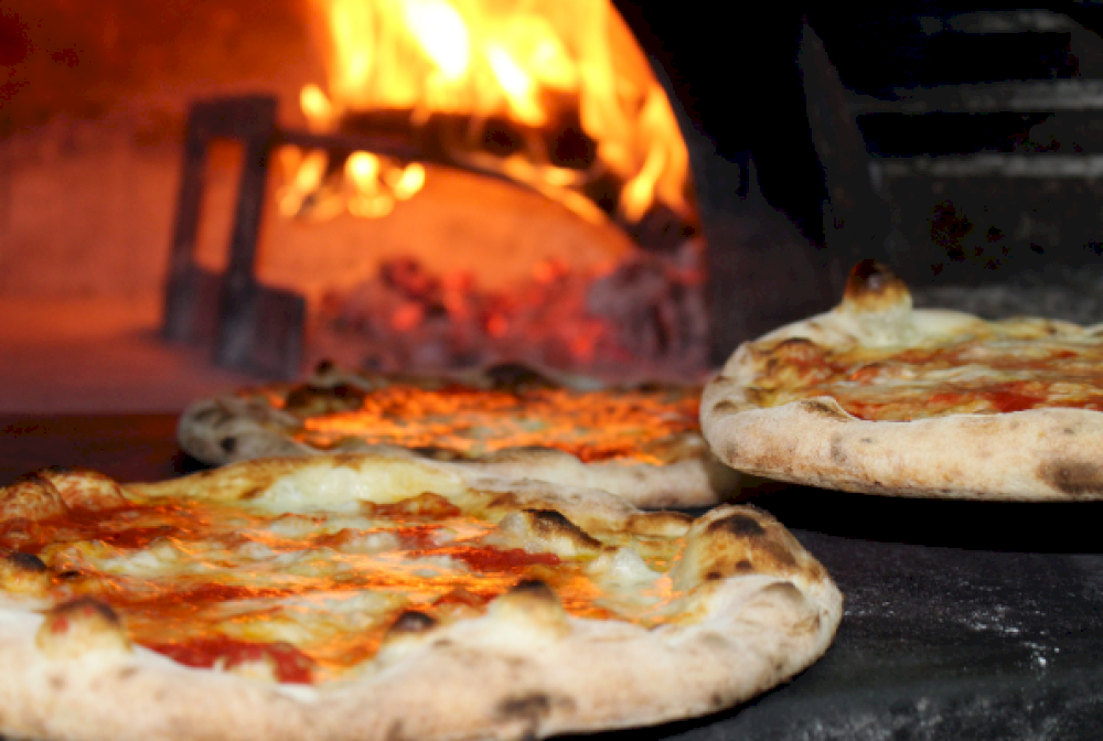 tinggal-satu-minggu-lagi-untuk-ikut-serta-dalam-bulan-pizza-cheesy-+-faq