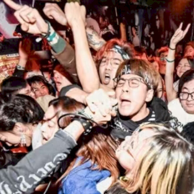 Go Punk untuk Tahun Baru di Acara Bar Sekolah Ini