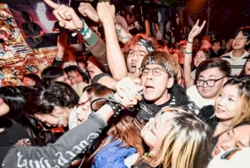 go-punk-untuk-tahun-baru-di-acara-bar-sekolah-ini