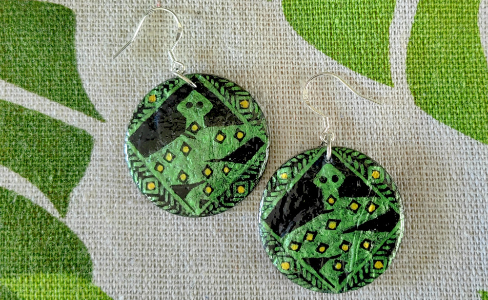 cincin-di-tahun-ular-dengan-perhiasan-yang-bermakna-dan-bergaya