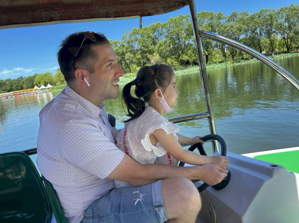 24-jam-di-beijing-dengan-mantan-editor-beijinger-kyle