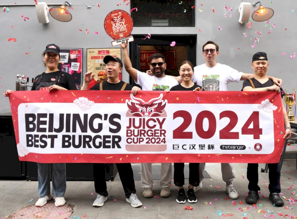 check-in-dengan-sisi-jalan-menjelang-ulang-tahun-ke-7-mereka