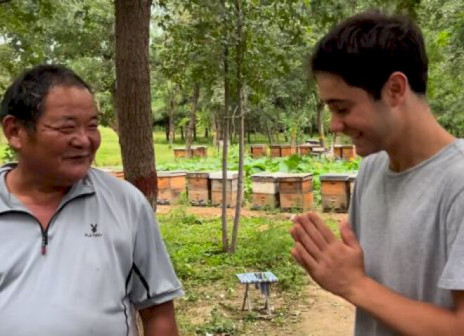 Bertemu peternak lebah remaja yang mengubah gairah menjadi dampak