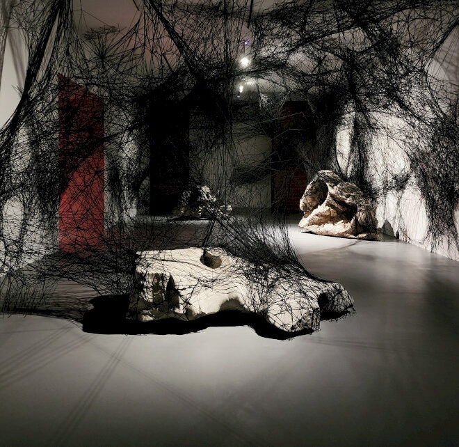 Kekosongan diam: Artis Jepang Chiharu Shiota di Red Brick