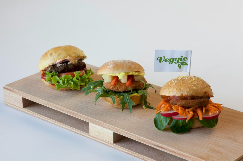 memanggil-semua-pakar-burger-vegetarian-&-vegan!