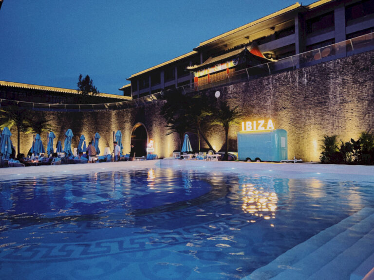 Untuk mencoba Daftar: Klub Pool Baru, Bintik Bir, Fest Whiskey & Lainnya