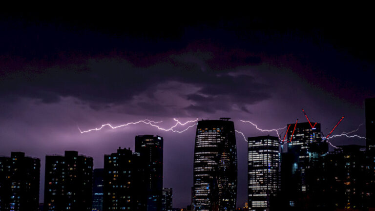 Punya foto badai Beijing? Bagikan dengan kami!