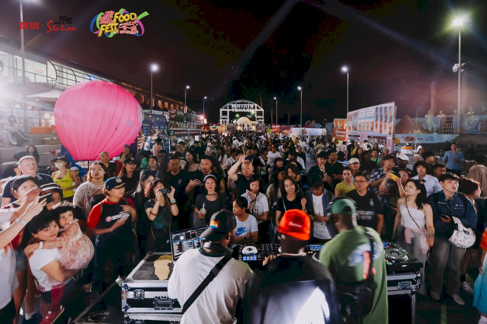 semua-hiburan-smokin-‘di-river-bbq-fest