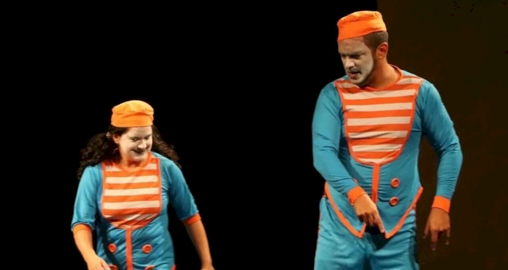 imajinasi-di-atas-panggung:-“¡shhh-…!”-tur-asia-berhenti-di-beijing